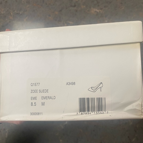 Brand: Coach Model: Zoee Suede Color: Emerald Size: 8.5 - Picture 7 of 8